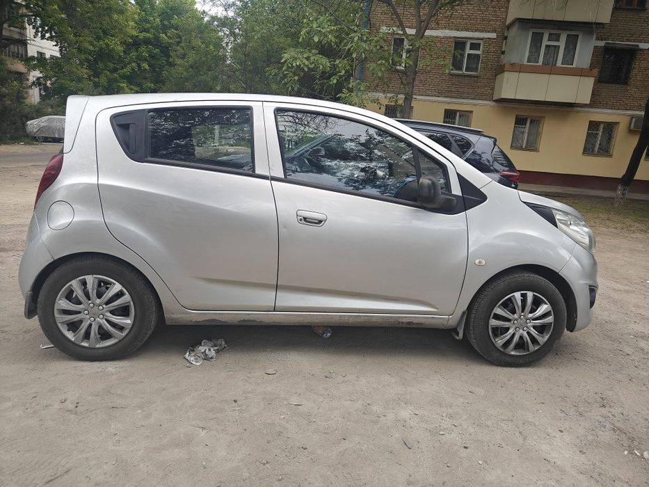 shevrolet spark 2015 pozi 2