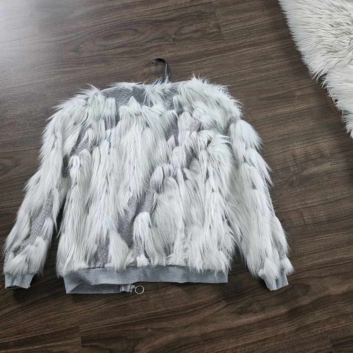 Vând  blana Zara mărime S