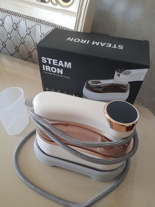 Продаётся паровой утюг