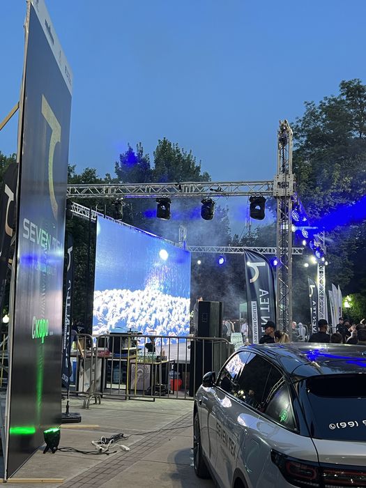 LED ekran, ishlaydigan chizia, media fasad olinda adashmang