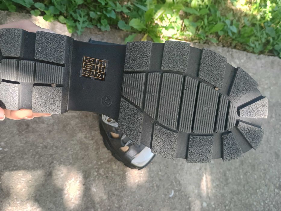 Естествена кожа сандали 40 номер