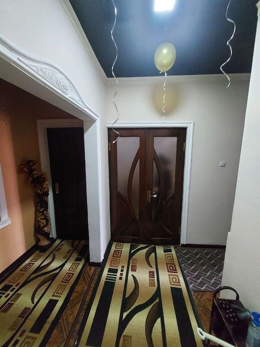 5-mavzeda 4 honali uy.jihozlari bilan.