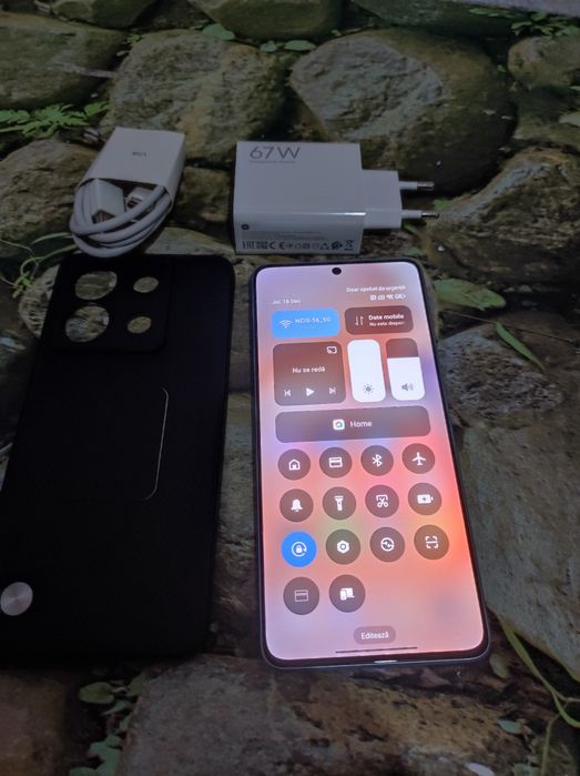 Vând Xiaomi Redmi Note 13 pro 5g 256/8 Ram