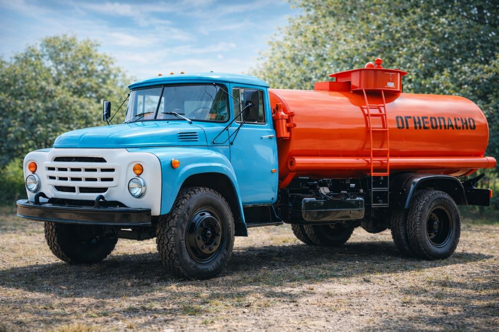 Продаётся бензовоз ЗиЛ