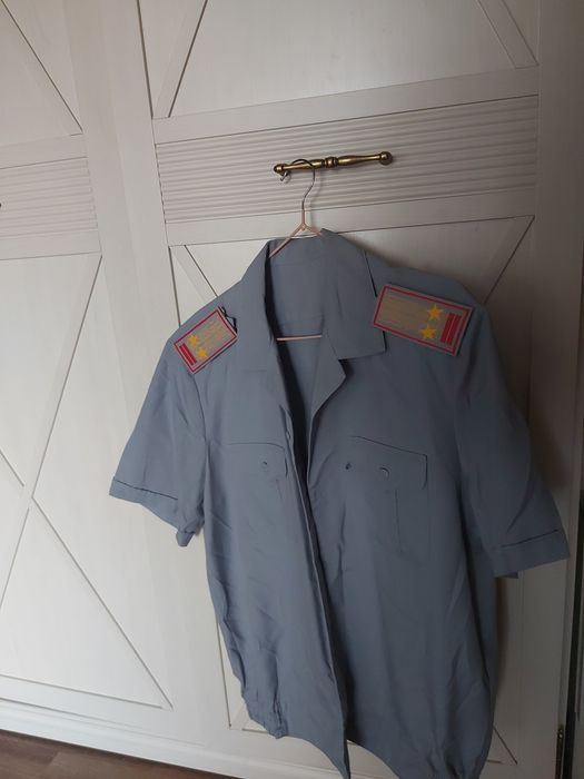 Продам китель,парадные костюмы,рубашки,