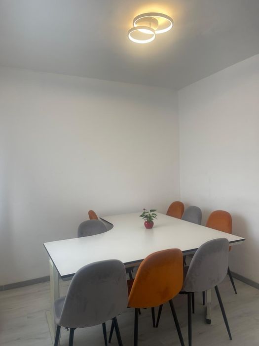 Garsonieră de vânzare-ideală pentru locuință sau birou