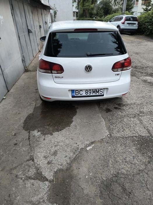 Vând golf 6 an 2011 ...122kW