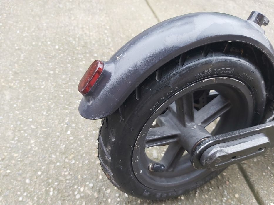 Vând trotineta xiaomi impecabila!