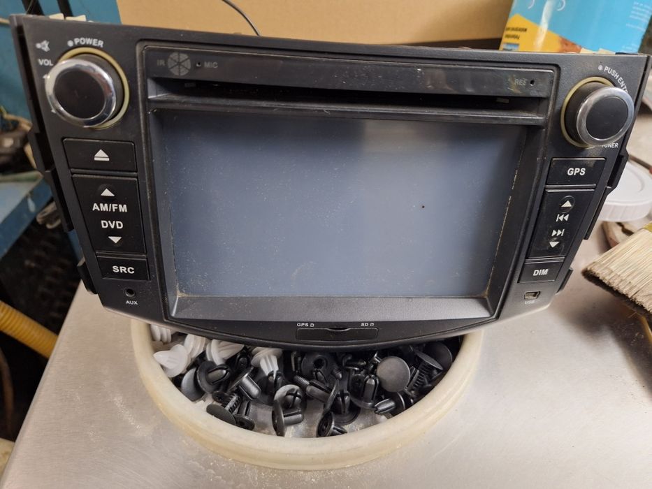 Мултимедия за Рав-4