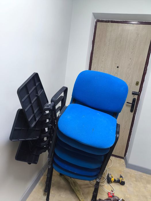 Продается мебель офисный