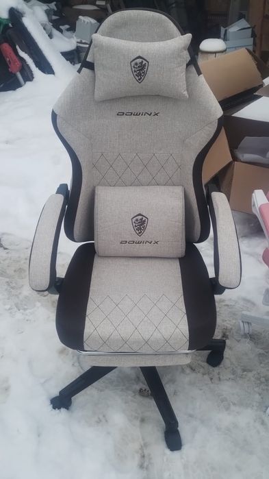 Vand scaune de birou de gaiming cu vibratii in perna si suport