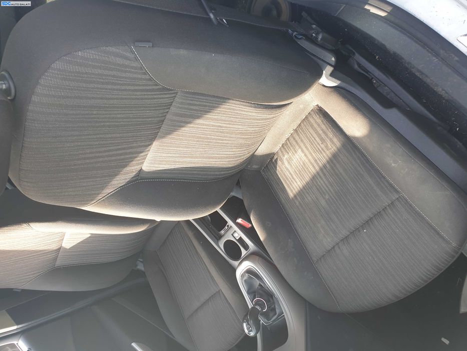 Scaun Textil Fara Incalzire Stanga Fata Manual Opel Astra J 2009 - 2016 [K3639]