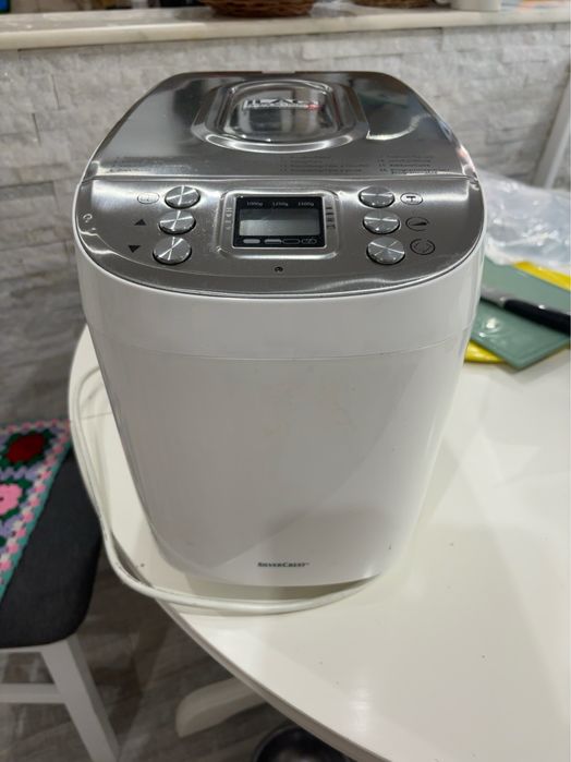 Mașină de făcut pâine SilverCrest SBB 850 E1 – stare foarte bună