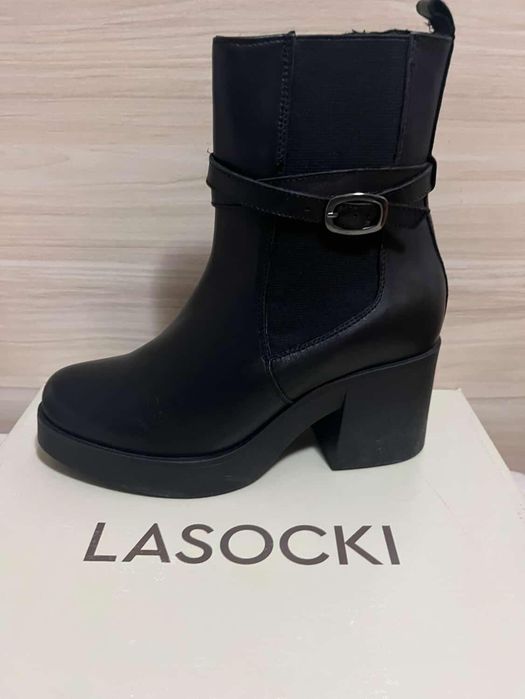 Чисто нови боти Lasocki
