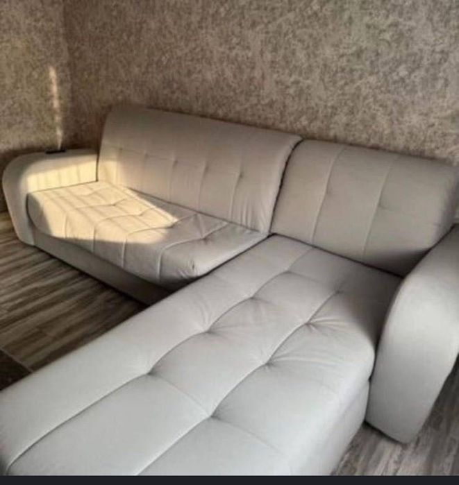 Диван чистый , без дефектов