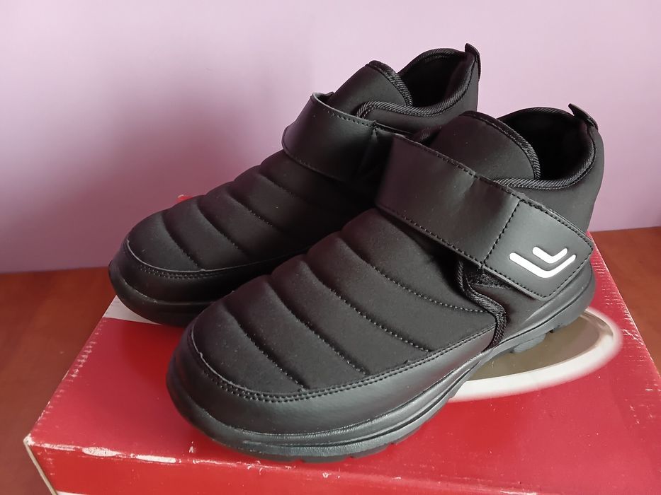 Vând Ghete de Iarnă Impermeabile Marimea  41  Unisex Noi