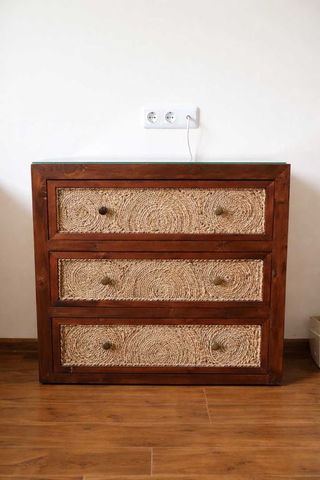 4 модела скринове от масивно дърво и ратан – внос от Индонезия