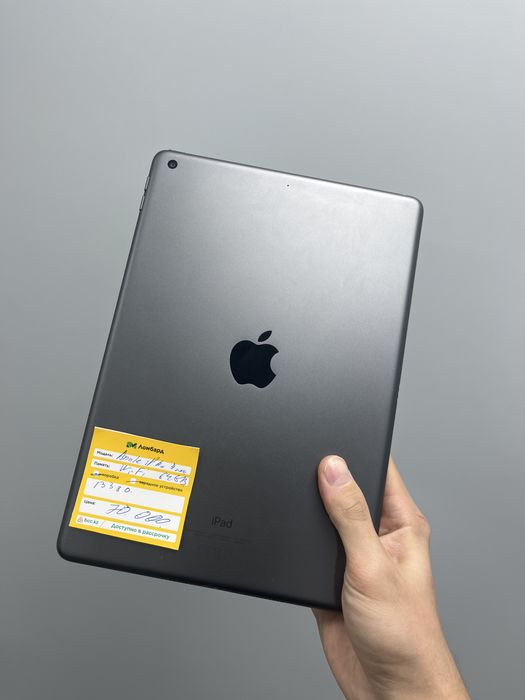 Планшет Apple iPad 9 пок (косьанай 1022) лот 13380