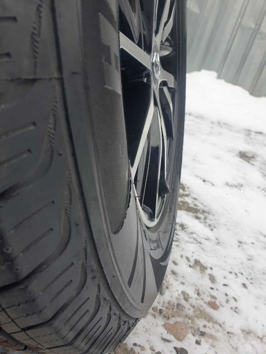 Комплект дисков с резиной