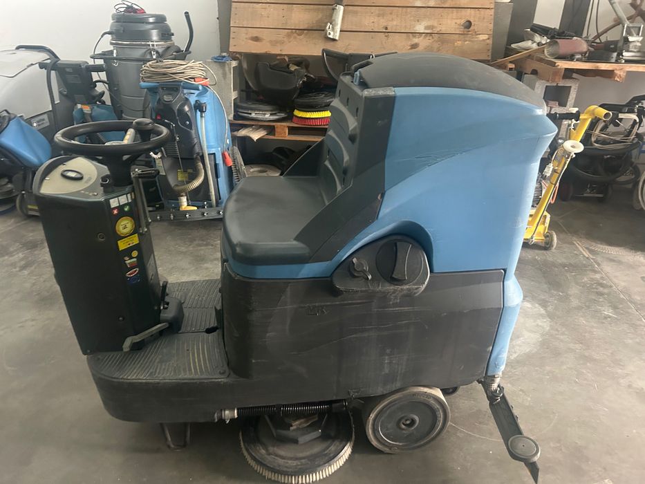 Машина за почистване на под професионална FIMAP