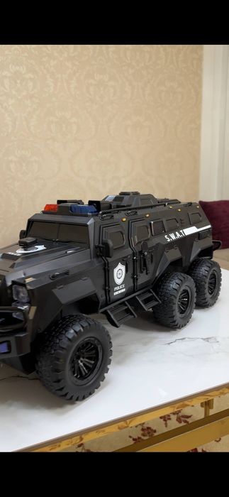 S.W.A.T. Огромный внедорожник! Большая машина! Kotta moshina, mashina!