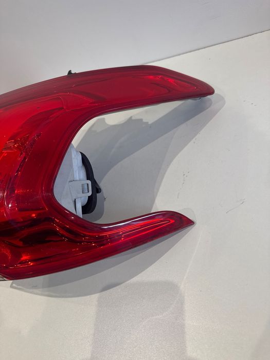 Peugeot 2008 стоп Пежо 2008