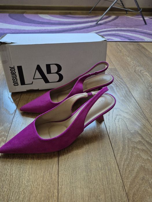 Дамски обувки без пета