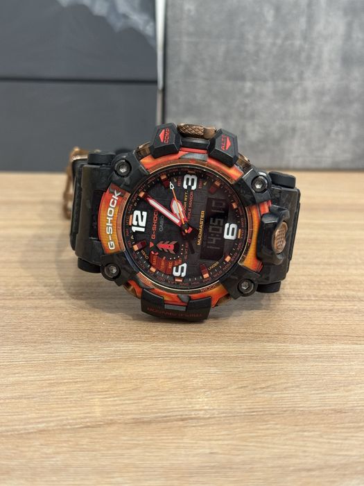 G-shock GWG-2040FR