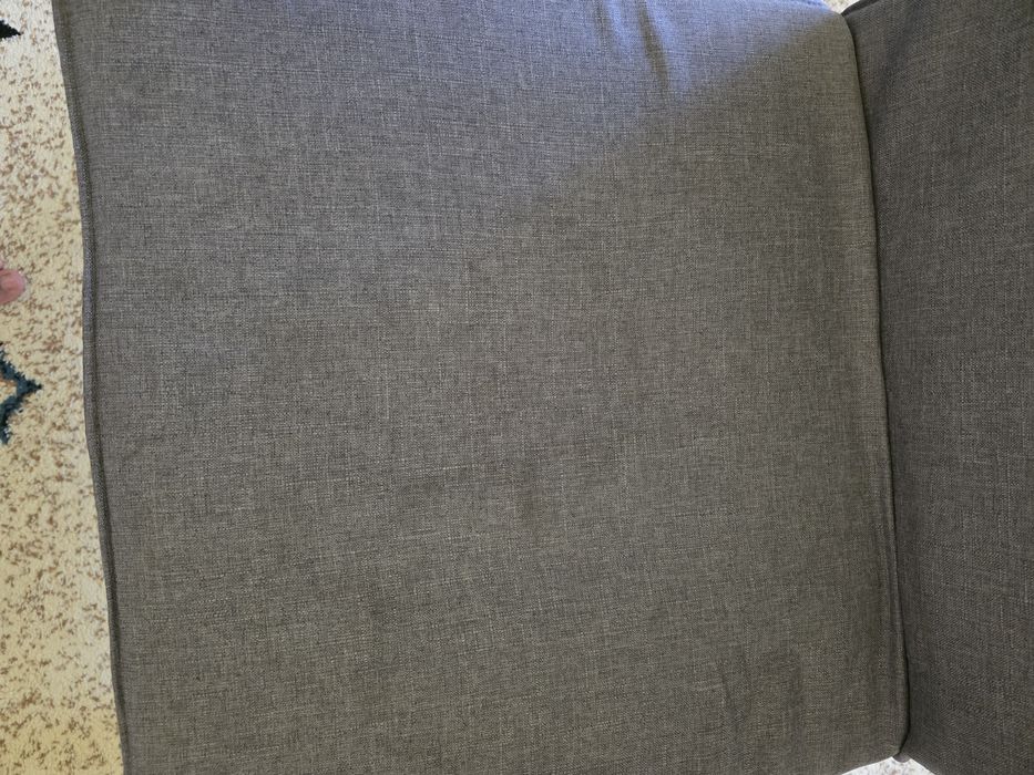 Scaun tip fotoliu se balanseaza