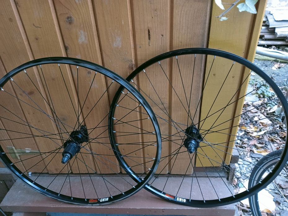 Roata spate 28 butuc Shimano Alfine 8 Roata fata 28 dinam  Set mtb 26