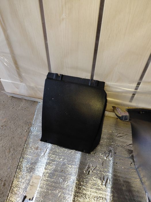 Центральная консоль одна деталь 5000тнг бмв е34