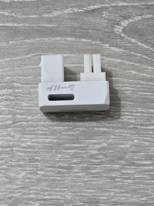 Adaptor Alimentare GPU PCIe 8-Pin EZDIY-FAB 180° – Alb, Nou