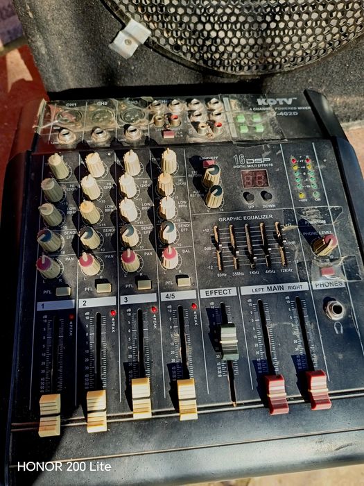 Колонка және пульт сатылады мощный!