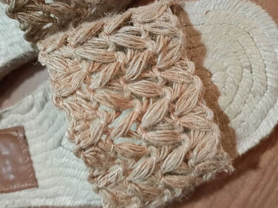 Slapi Zara din rafie