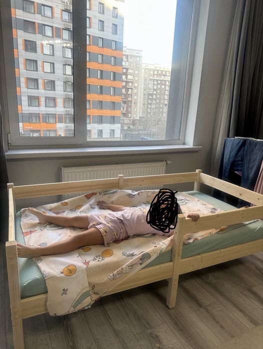 Детская кровать с матрасом