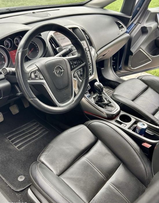 Opel Astra J Sports Tourer