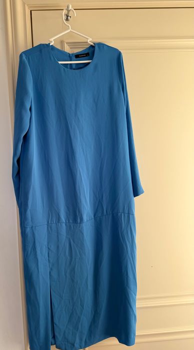 Платье синее Reserved, размер L. В отличном состоянии