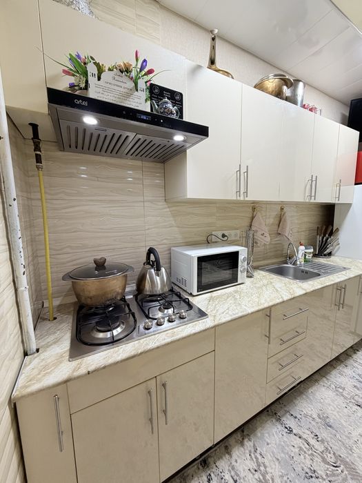 Продаётся двухкомнатная квартира в махалле Коратoш.