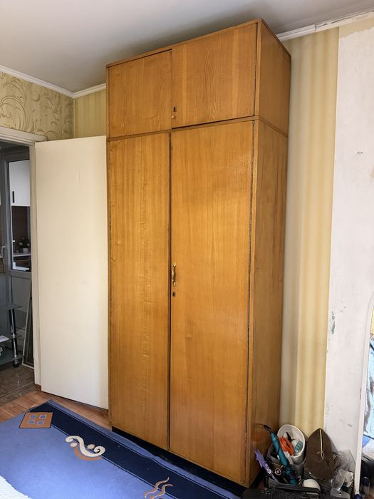 Деревянный шкаф ссср отдам даром