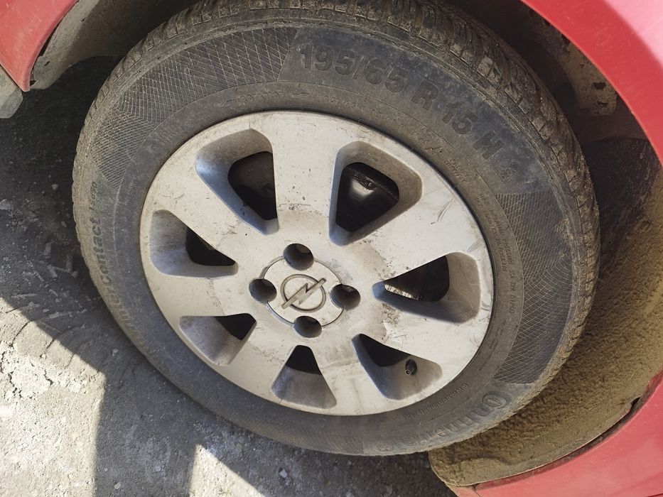 Bara fata far capota Opel Astra H GTC 1.4 dezmembrez dezmembrari piese