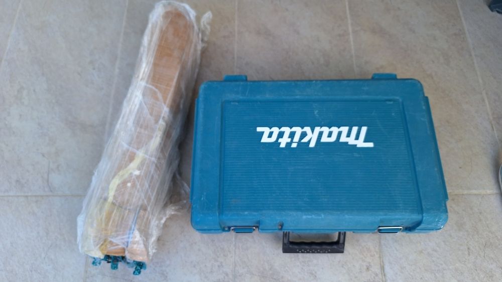 De vânzare masina de insurubat makita 6842