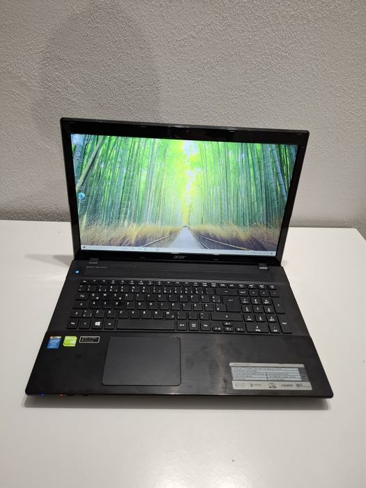 Laptop Acer cu i7 , dusplay 17.3 inch.16 g ram , gta5
