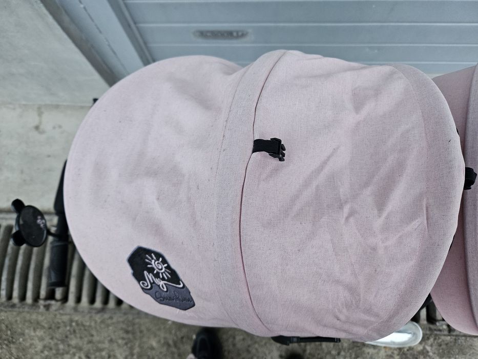 Триколка за близнаци