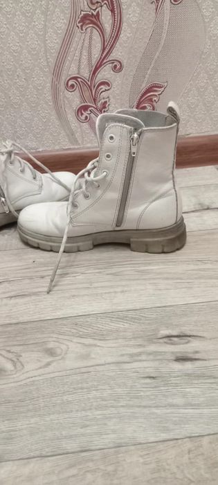 Ботиночки белые кожа