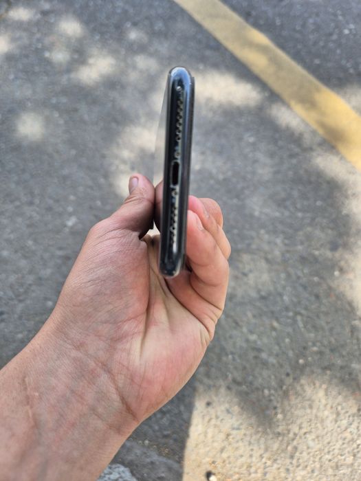 iPhone XR 64gb ideal