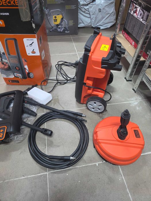 Aparat de spalat cu presiune Black+Decker Presiune maximă (bar) 110; consum de energie (kW) 1,4; debit maxim (l/h) 390