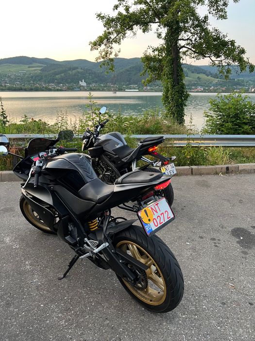 Yamaha YZF R125 (nu CBR KTM MT)