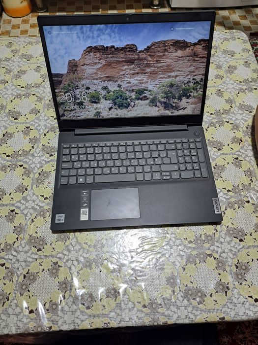 Yangi karobka Lenovo CORE i3.  (5 500 000sum)