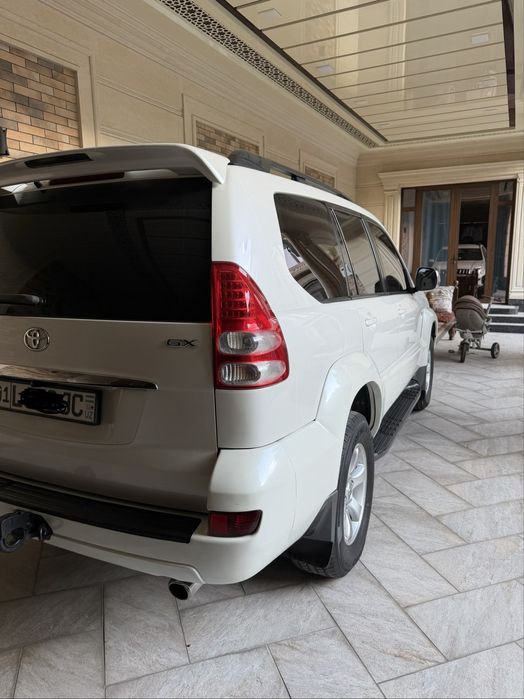 Toyota 120 prado.