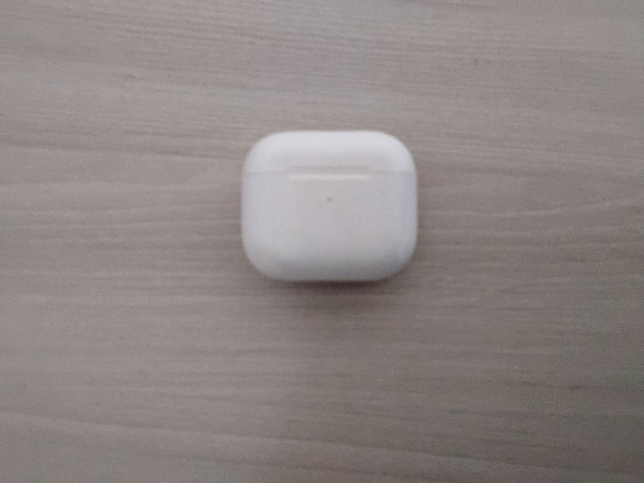 Продам airpods 3
